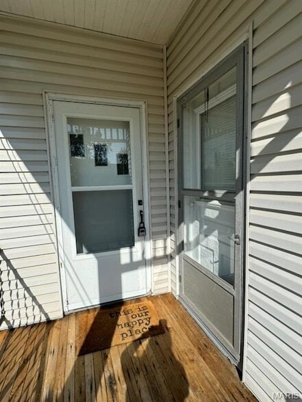 Building Photo - 539 N Elm Ave
