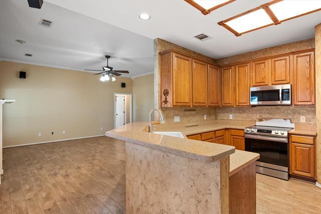 Building Photo - 5250 Plainview Rd