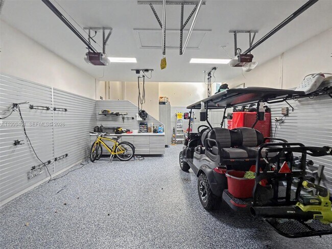 Building Photo - 13689 Deering Bay Dr