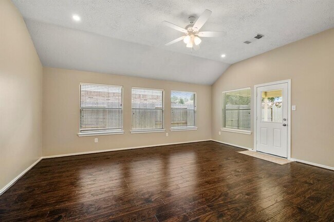 Building Photo - 5030 Birch Manor Ln