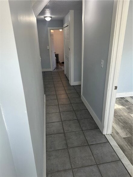 Building Photo - 38 Oak St