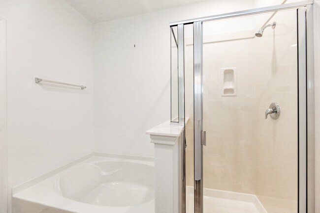 Building Photo - 21119 Sherrell Bay Dr