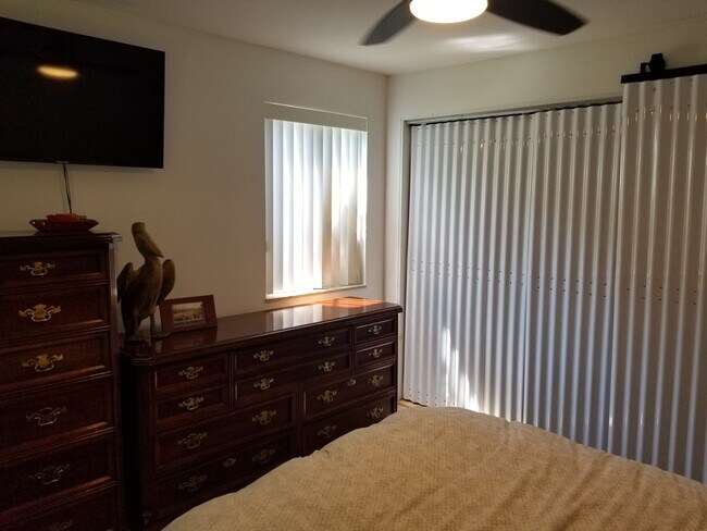 Building Photo - Chagrin Falls Condo for rent