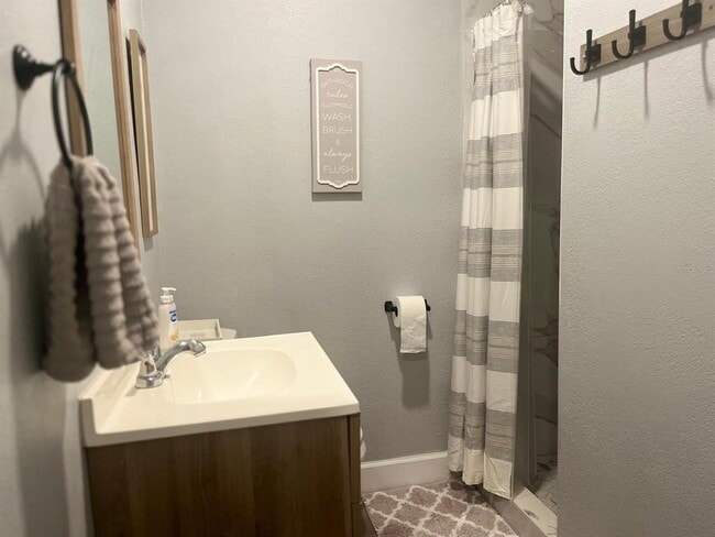 Building Photo - 320 Orange Ave