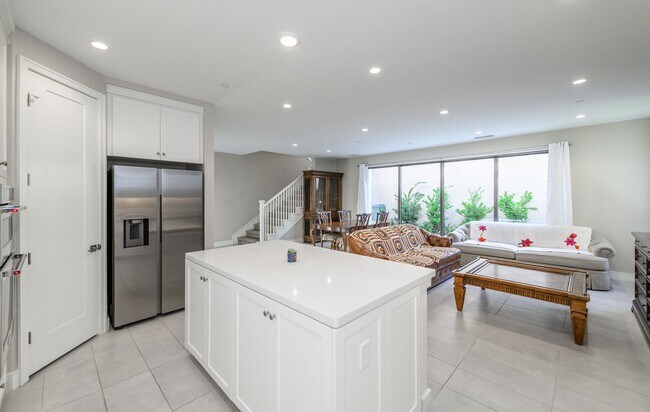 Building Photo - 3bedroom/3 bath/Gated Orchard Hill/Detached House for rent