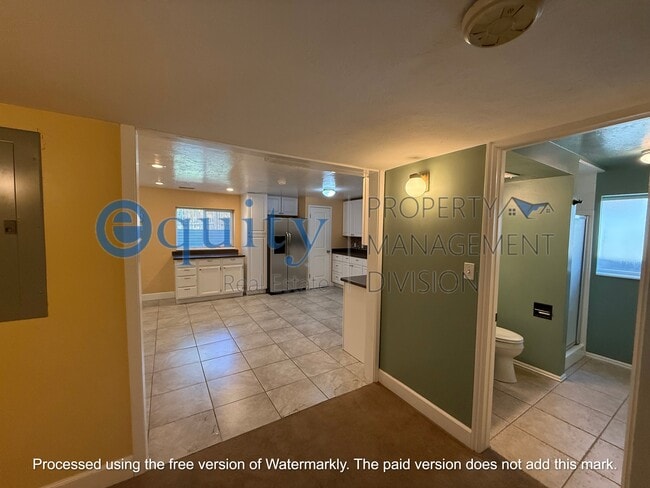 Building Photo - 2027 Kramer Dr