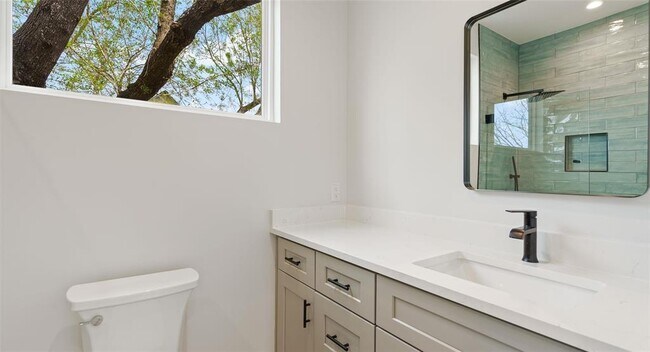 Building Photo - 5506 Peppertree Pkwy