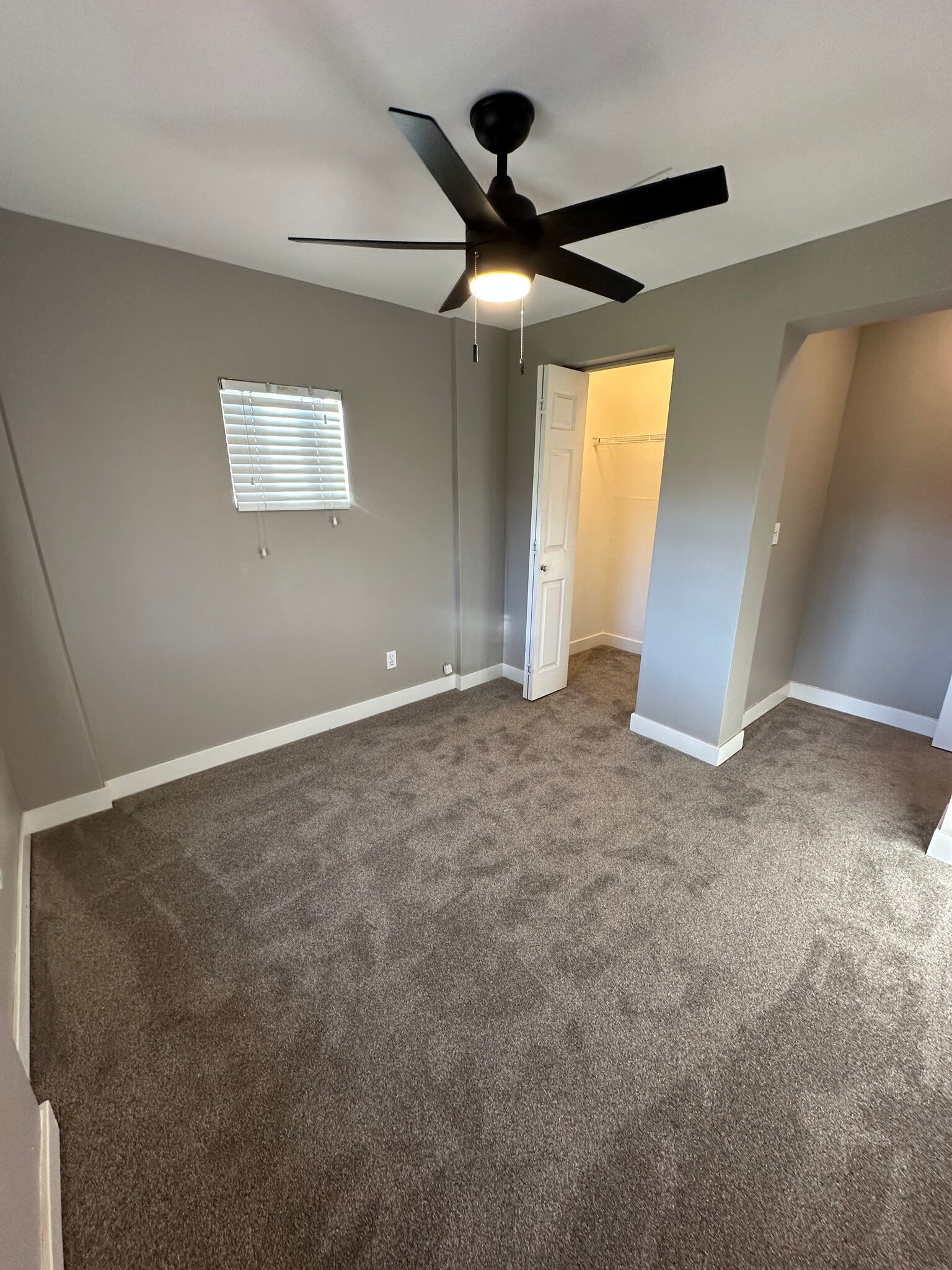 Guest Room 2 + Walk-in Closet - 2513 N 28th St