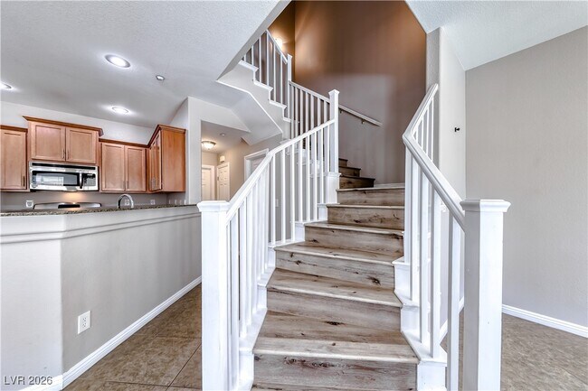 Building Photo - 2359 Koho Dr