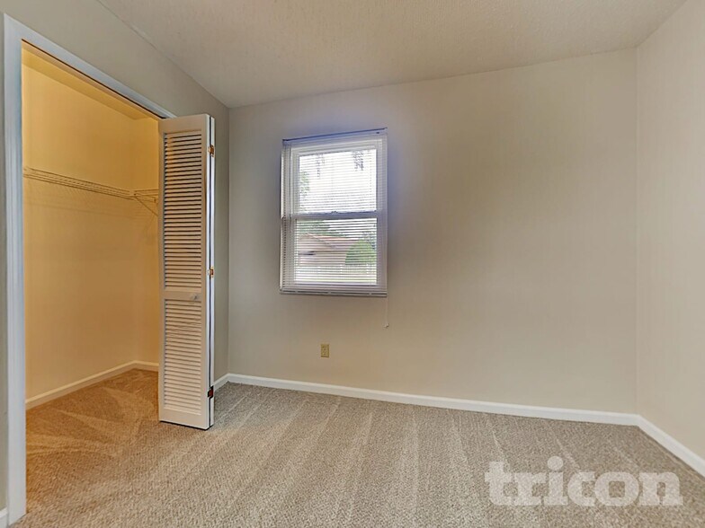 Building Photo - 7548 Allspice Cir S