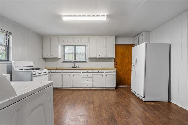 Building Photo - 8136 Carlos St