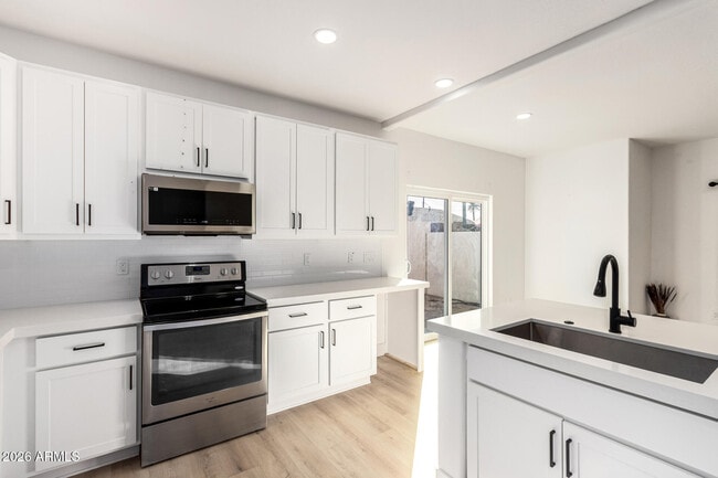 Building Photo - 3034 N 39th St