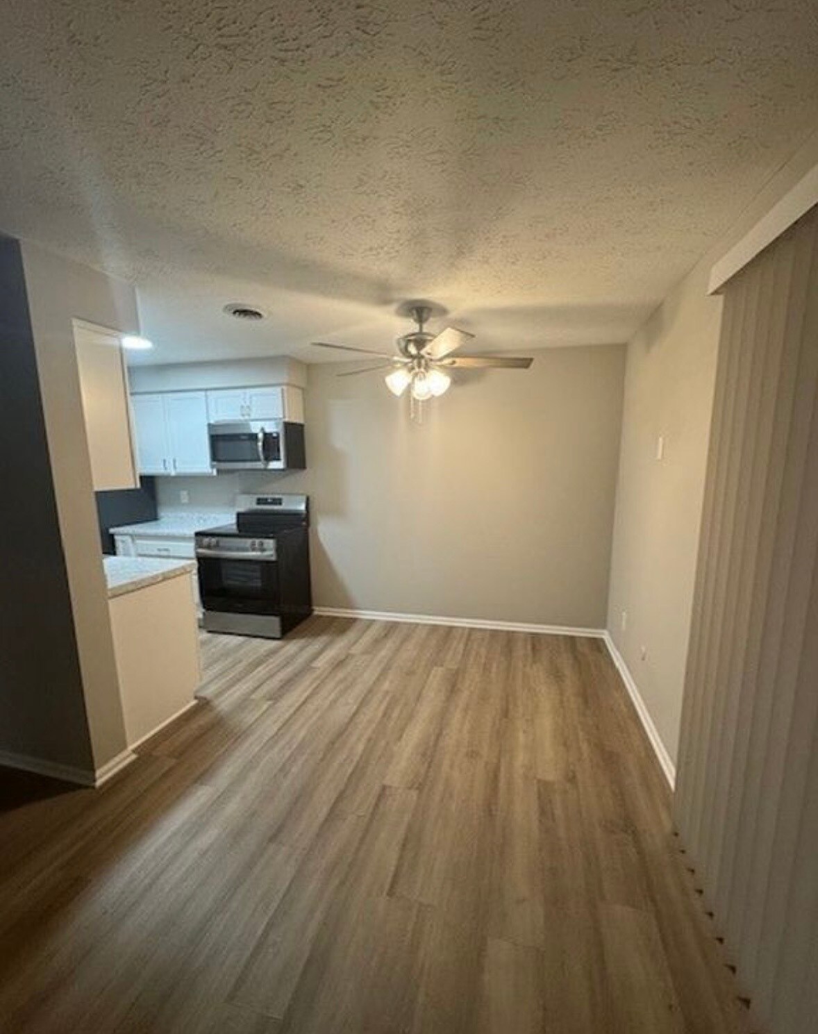 Building Photo - 4360 Inner Circle Dr