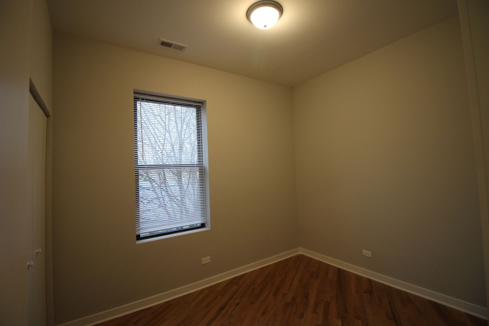 Building Photo - 4200 N Milwaukee Ave