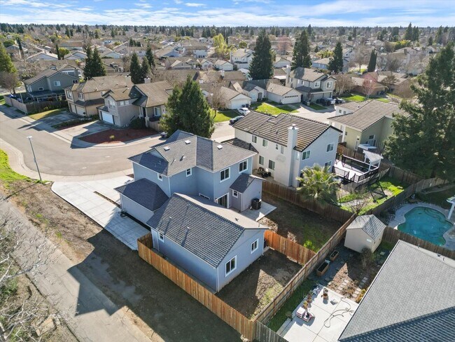 Building Photo - 6651-6655 Sunset Bluffs Street