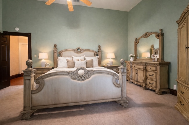 Building Photo - 208 1/2 E Oklahoma Ave