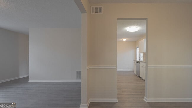 Building Photo - 6218 Creekford Ln