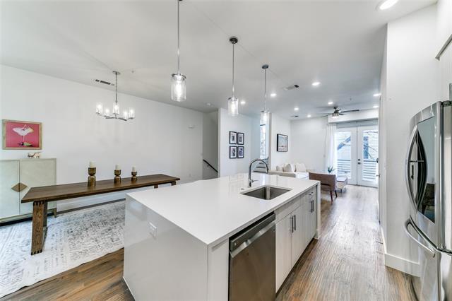 Building Photo - 4205 Roseland Ave