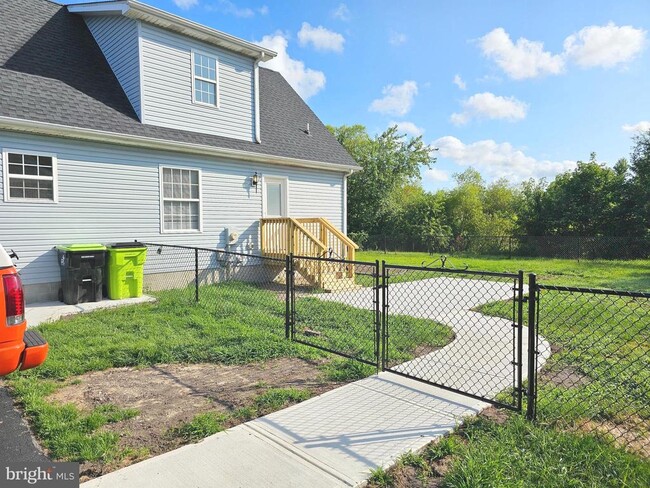 Building Photo - 110 Duck Creek Ln
