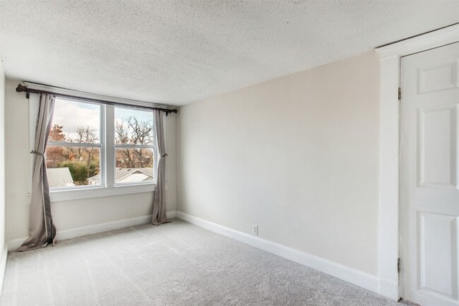 Building Photo - 7716 Lovella Ave