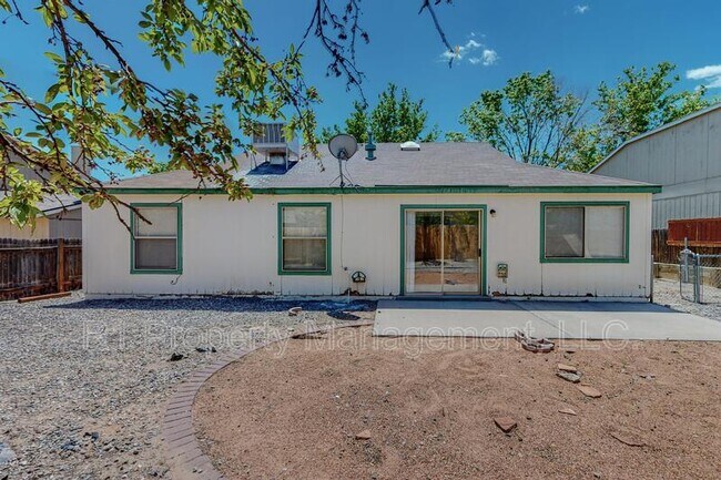 Building Photo - 1729 Chamisa Rd NE