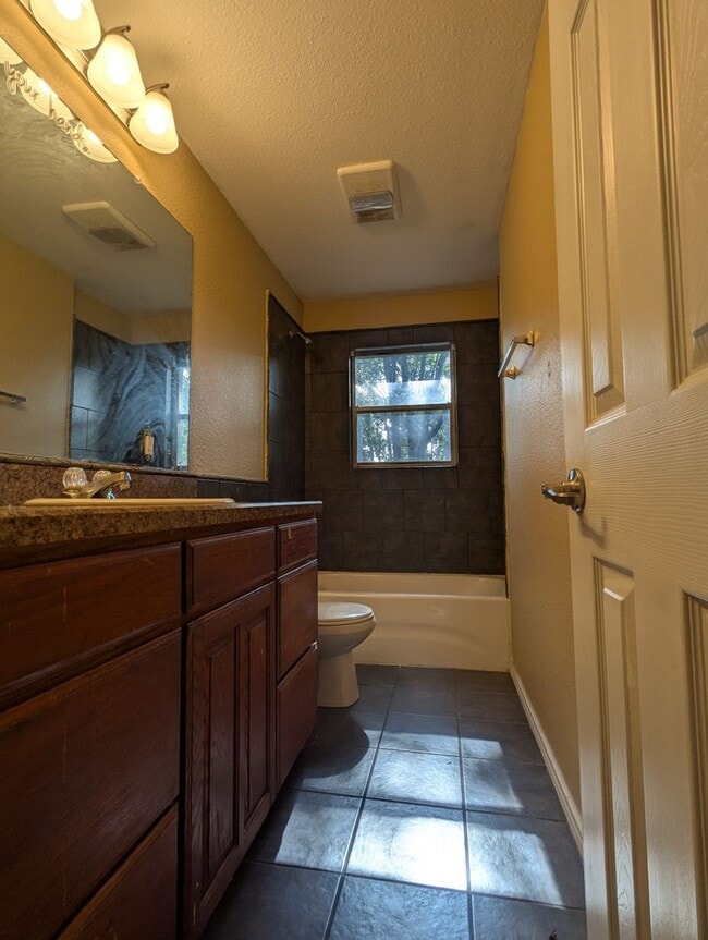 Building Photo - Quaint 3/2 on large shaded lot in Azle! Summer MoveIn Special!