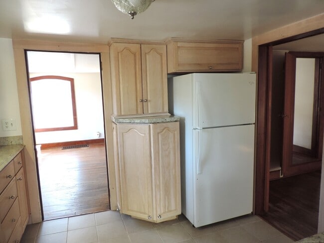 Building Photo - 13 Reynolds Rd