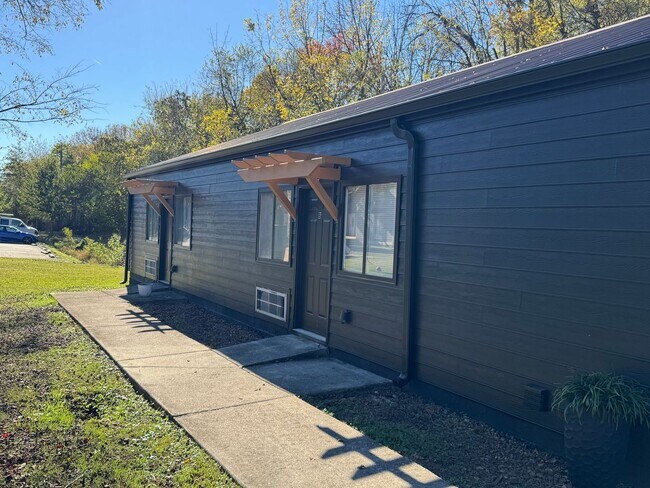 Building Photo - 6918 Northside Dr