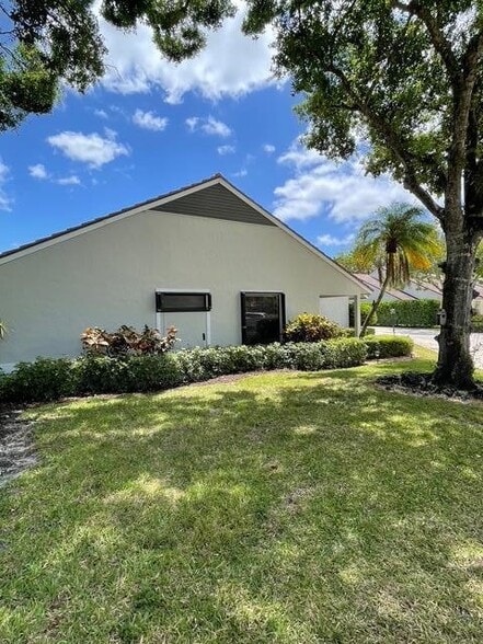 Building Photo - 800 Kintyre Ct