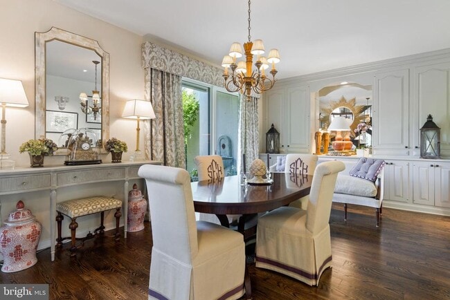 Building Photo - 4 Brettagne