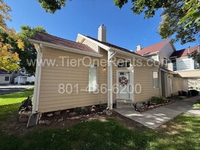 Building Photo - NO DEPOSIT option available for qualified ...