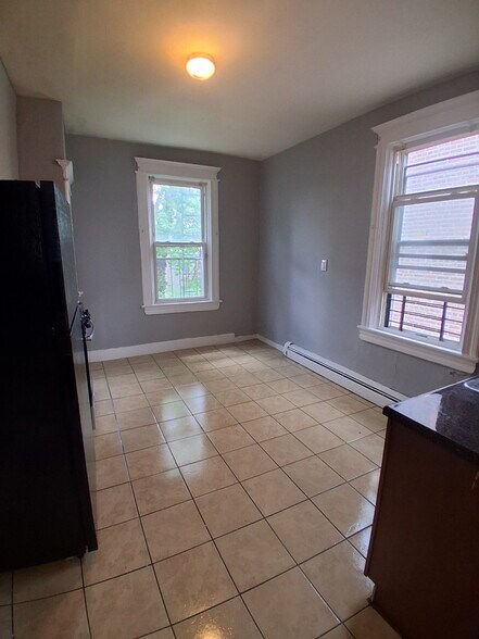 69 Bostwick 3R - 68 Bostwick Ave