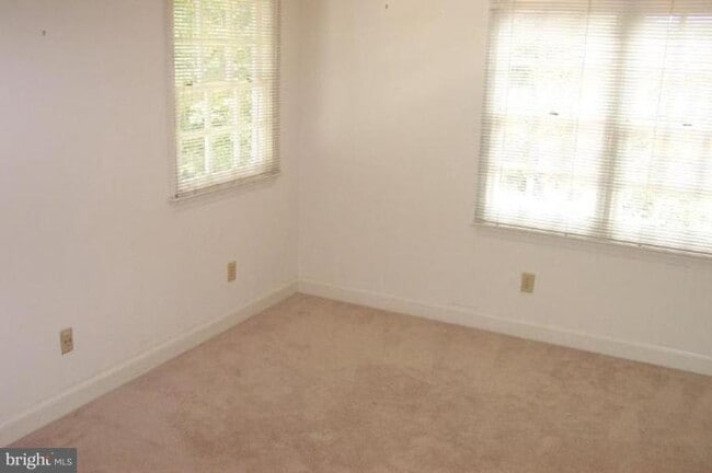 Building Photo - 9405 Locust Hill Rd