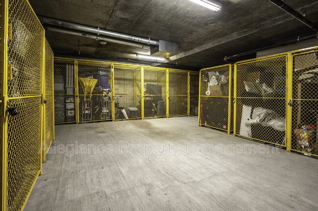 Building Photo - 3600 S Glebe Rd