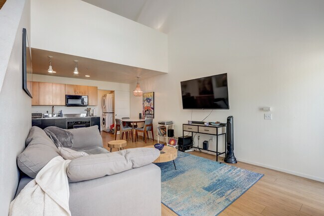 Building Photo - 2064 Kettner Blvd