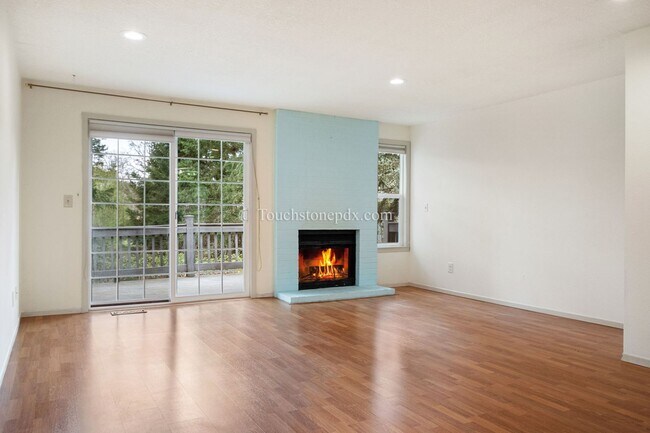 Building Photo - Move in by June 15 and get 2 weeks FREE! Charming Beaverton Home with Fireplace, Deck, and Attach...