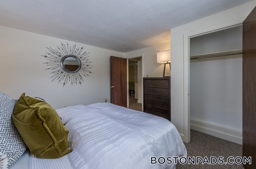 Building Photo - 1 Brattle Dr