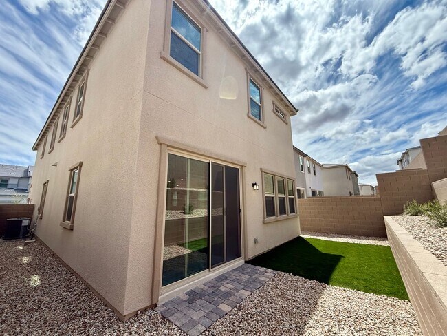 Building Photo - Modern Brand New Summerlin Home with 5 Bedrooms, Loft & Upgraded Finishes