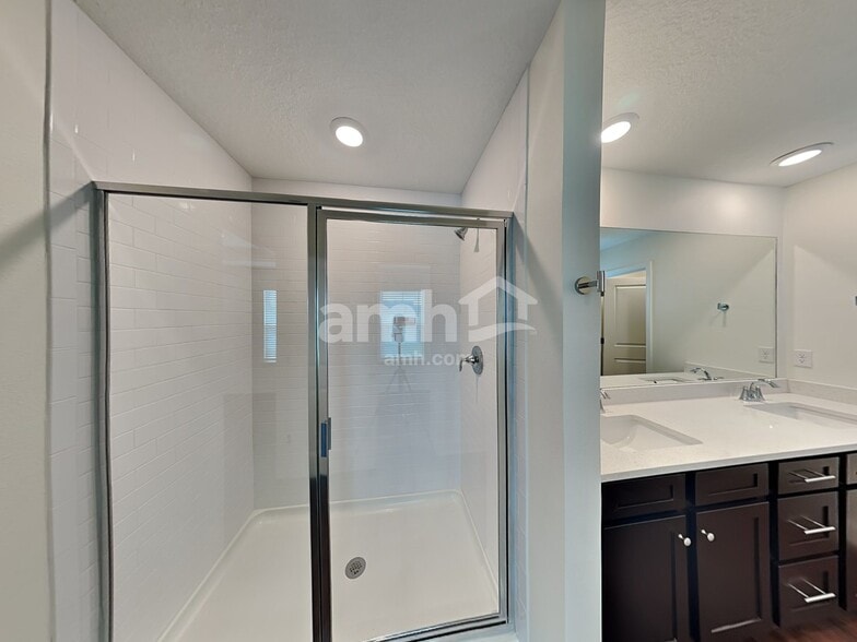 Building Photo - 95 Onate Cir