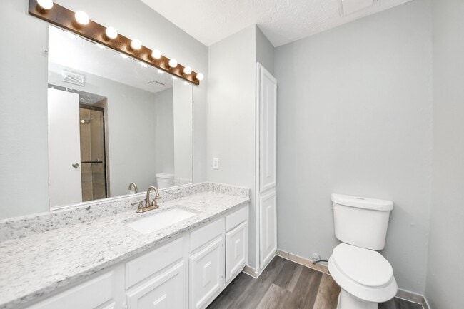 Building Photo - 16618 Lonesome Quail Dr