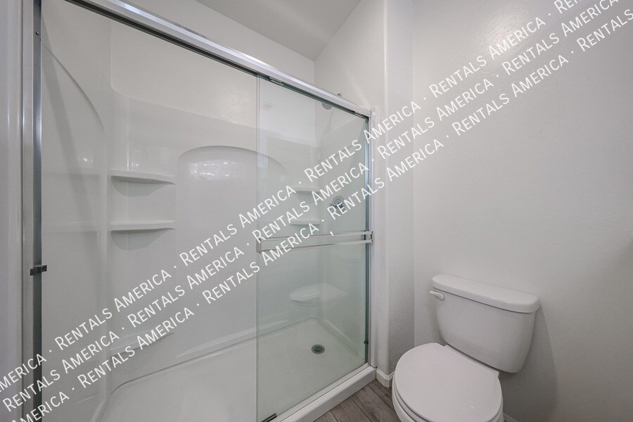 Building Photo - 1857 W 22nd Ave