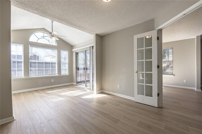 Building Photo - 1107 Sandy Ln Dr