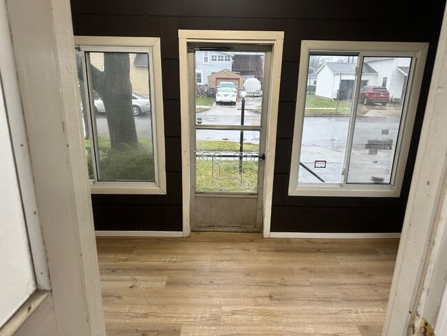 Building Photo - 920 Fulton St