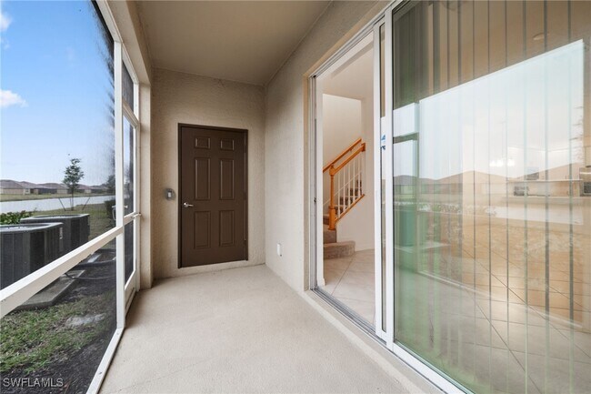 Building Photo - 2878 Blossom Wy