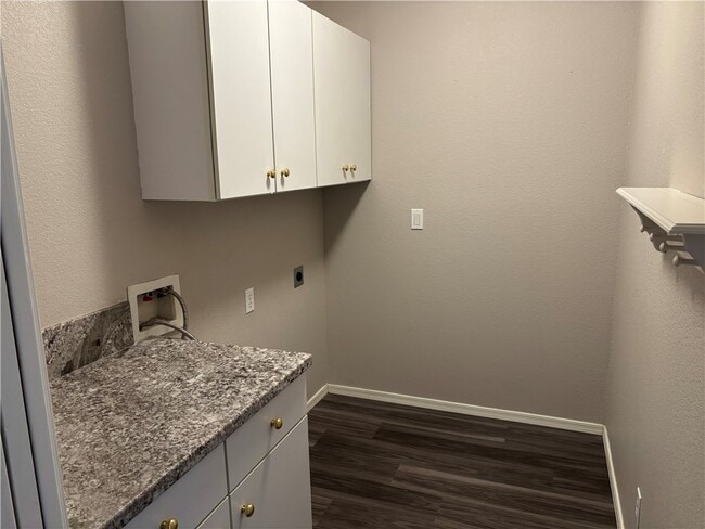 Building Photo - 2838 Cam Del Rio