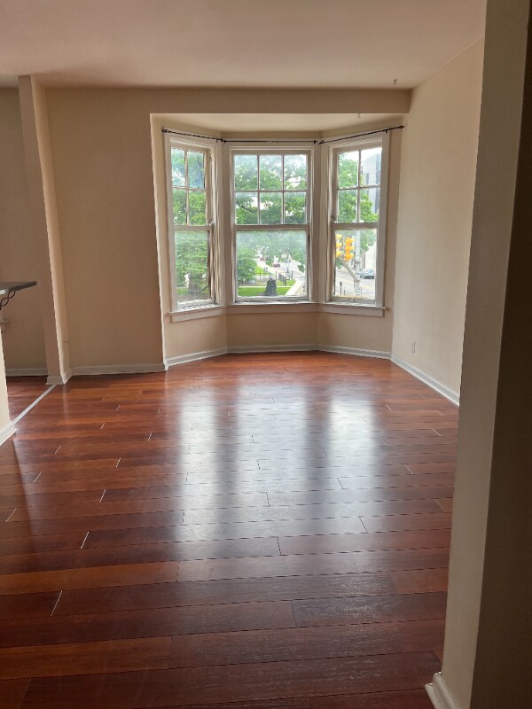 Primary Photo - 402 N Delaware St