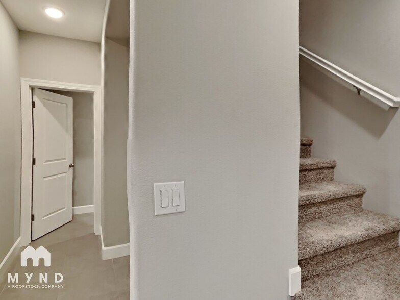 Building Photo - 1835 Sea Horse Rd