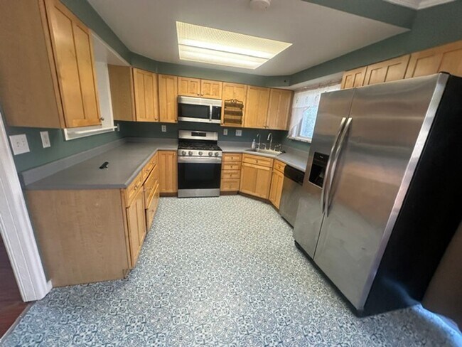 Building Photo - 7370 Sugarloaf Terrace