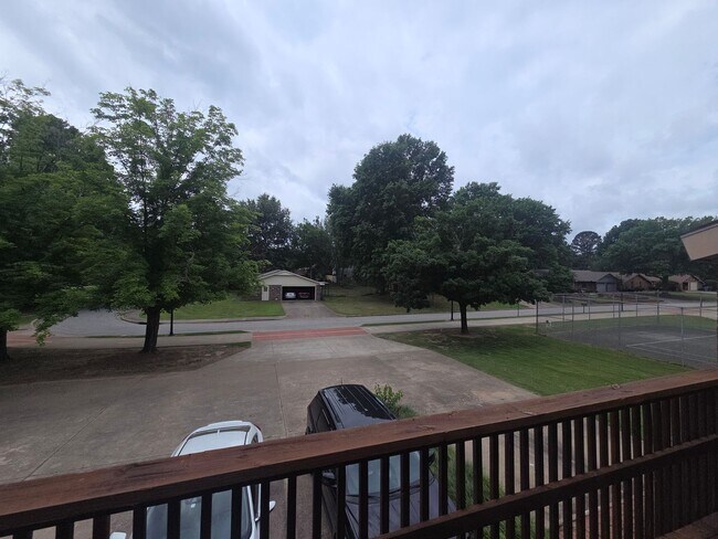 Building Photo - 2588 E Sweetbriar Dr
