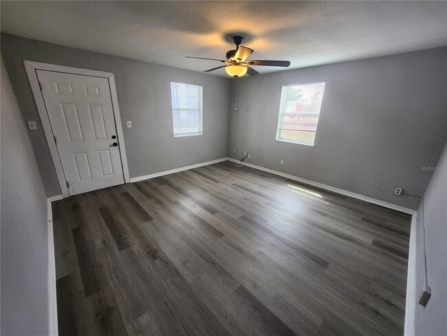 Building Photo - 2406 E Clark St